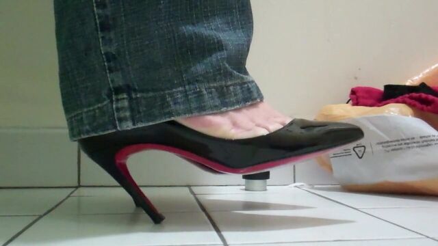 Day 6 bend her Louboutin