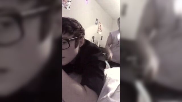 Muttdio spanking kittcritter (tumblr model)