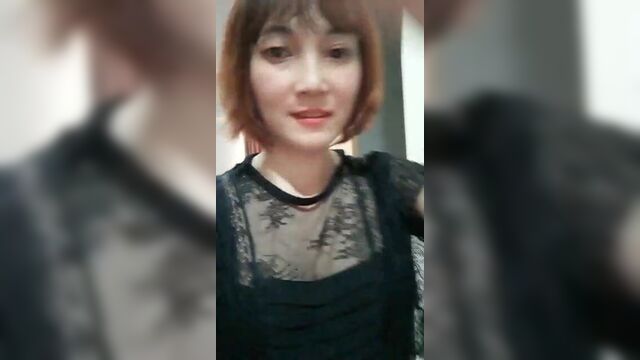 Vietnamese girlfriend getting dressed again