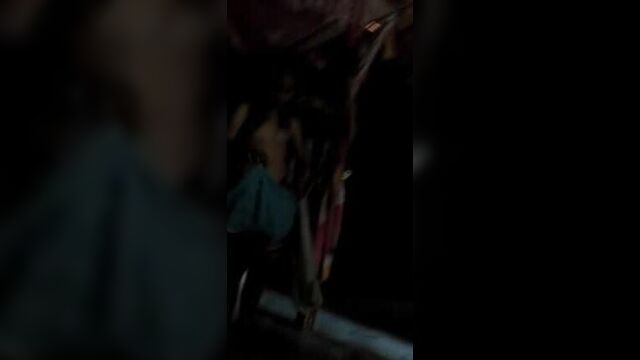 Quay len em gai thay do