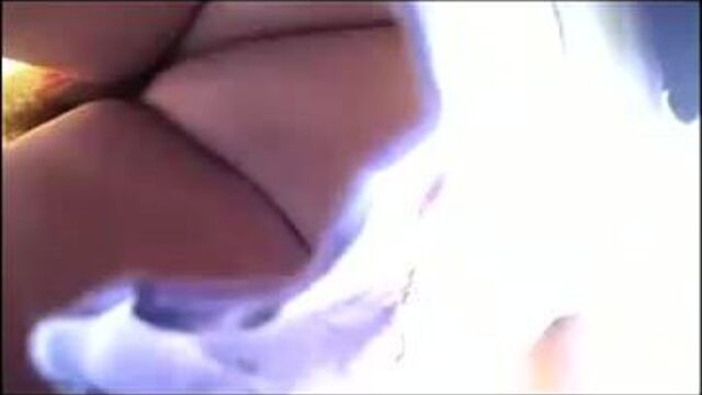 Por baixo da saia sem calcinha