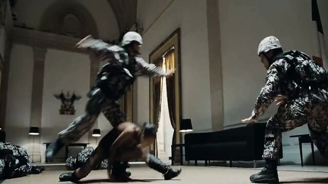 Elodie Yung - District 13: Ultimatum