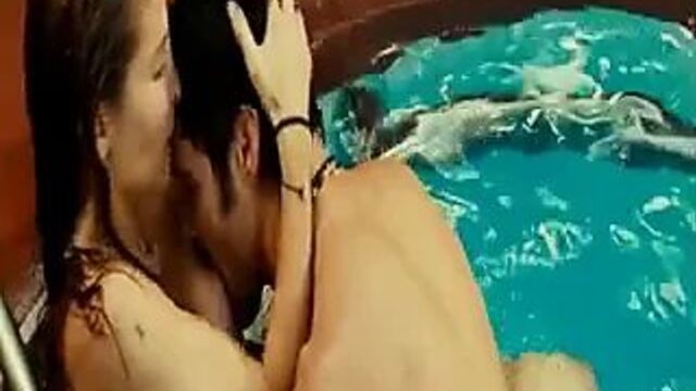 Elsa Pataky - Di Di Hollywood