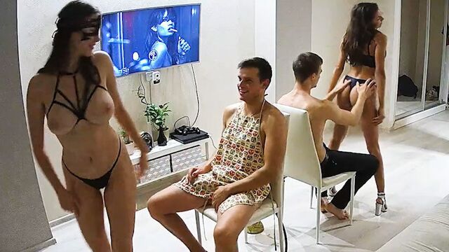 The Great Striptease – Lingerie Babes & Blowjob Sex