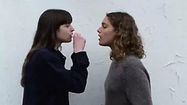 Attenberg (2010)