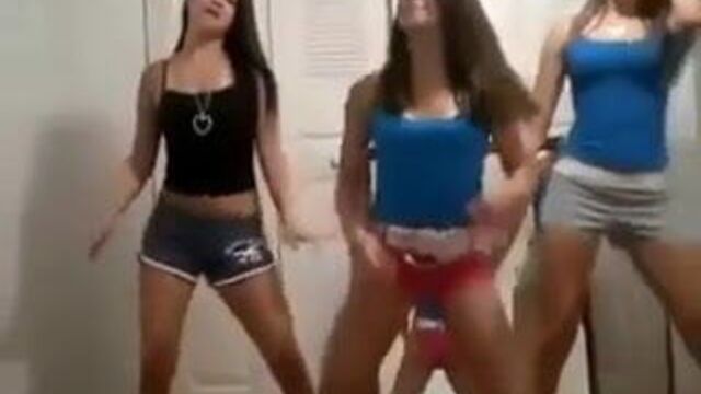 3 nenas bailando