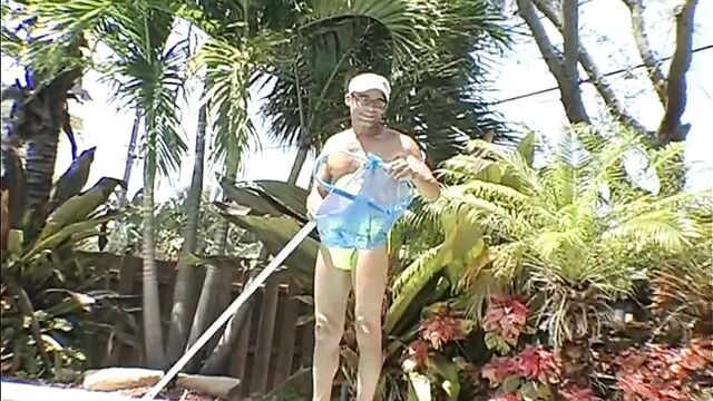 Le dan verga a la gorda