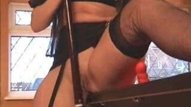 British MILF Faye is horny in FF stockings & heels