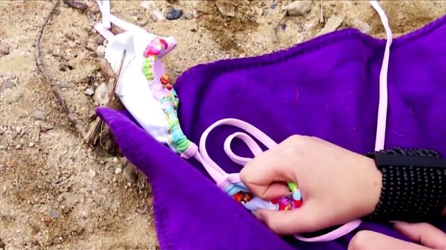 Emylia Argan Sex By A Lake