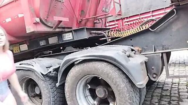 Aline Fuchter cameltoe