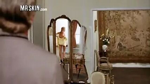 Peeping toms bust a nut to these hot nude celebs!