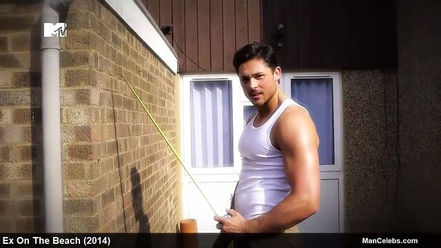 Ex On The Beach Star Dean Ralph Caught Nude During TV-show