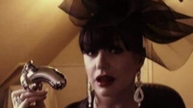 Domme demands chastity