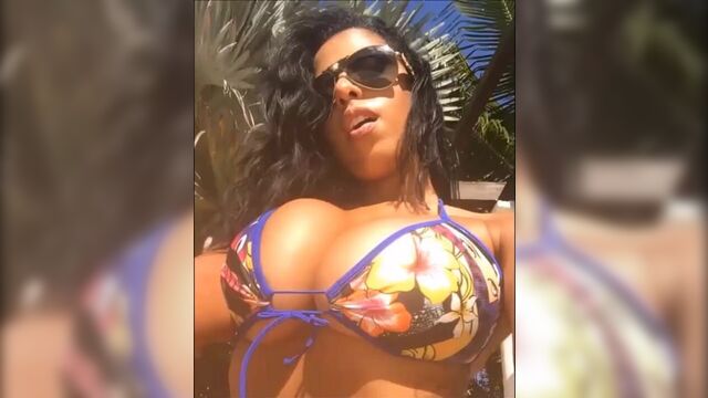 Gorgeous Latina Babe with amazing Boobs