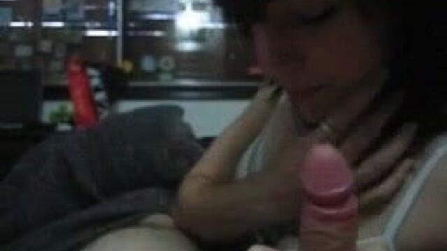 Amateur Argentinian Paula Swallowing Cum